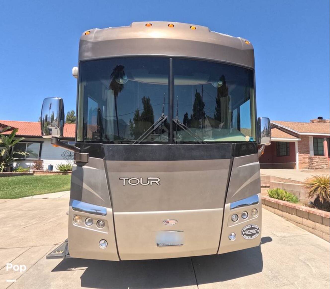 A photo of this 2006 Winnebago Tour 40KD