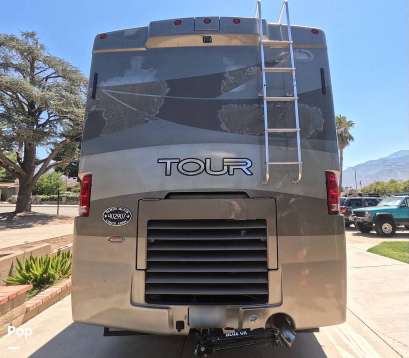 A photo of this 2006 Winnebago Tour 40KD
