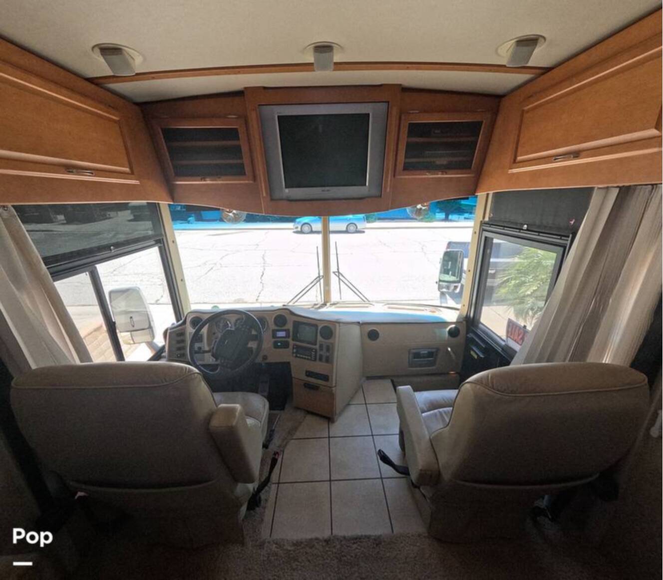 A photo of this 2006 Winnebago Tour 40KD
