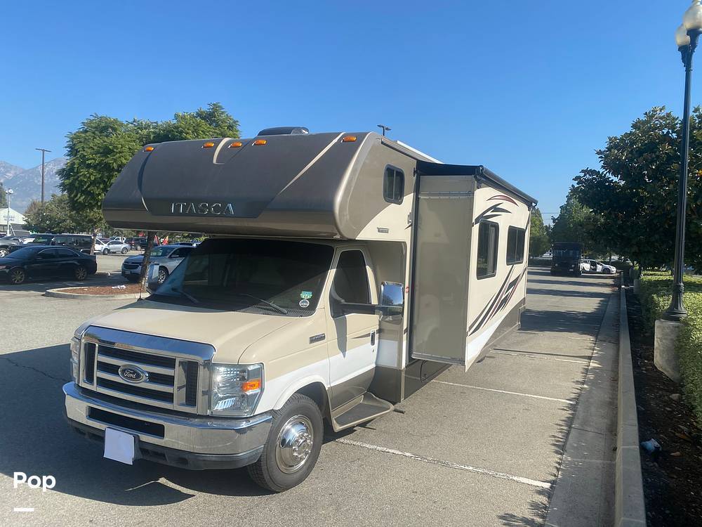 2015 Itasca Spirit Silver 31KP in upland CA