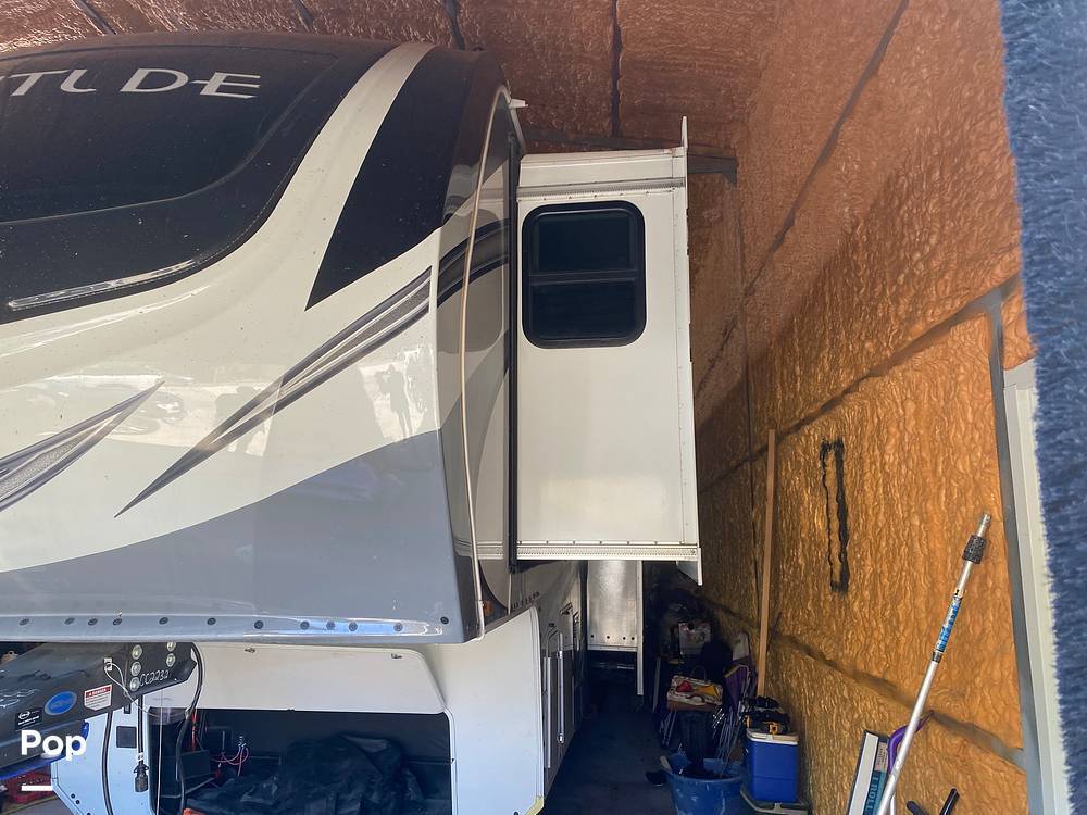 2021 Grand Design Solitude 380FL in walker LA