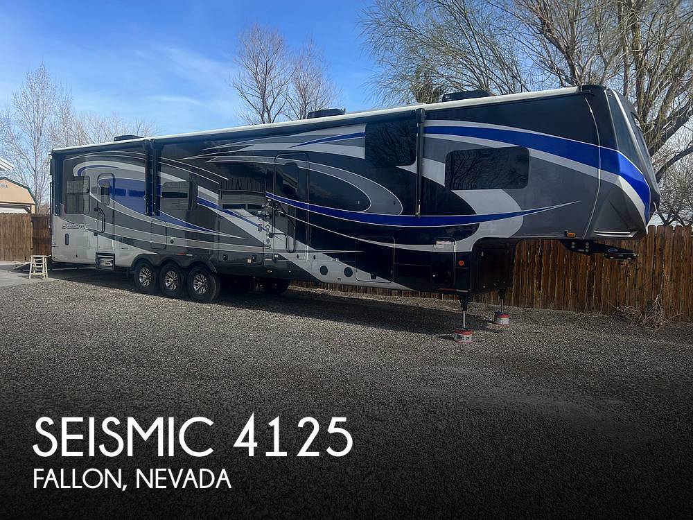 2021 Jayco Seismic 4125 Fifth Wheel Toy Hauler RV