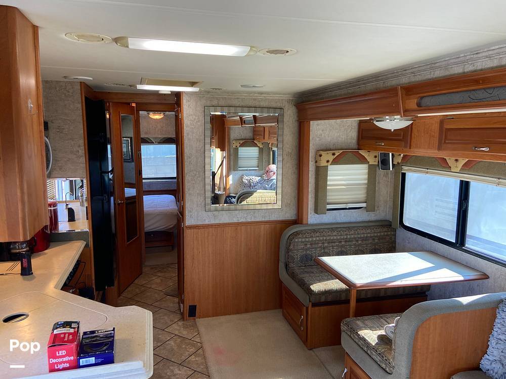 2006 National Rv Dolphin 5320 (Built for Boondocking) in ventura CA
