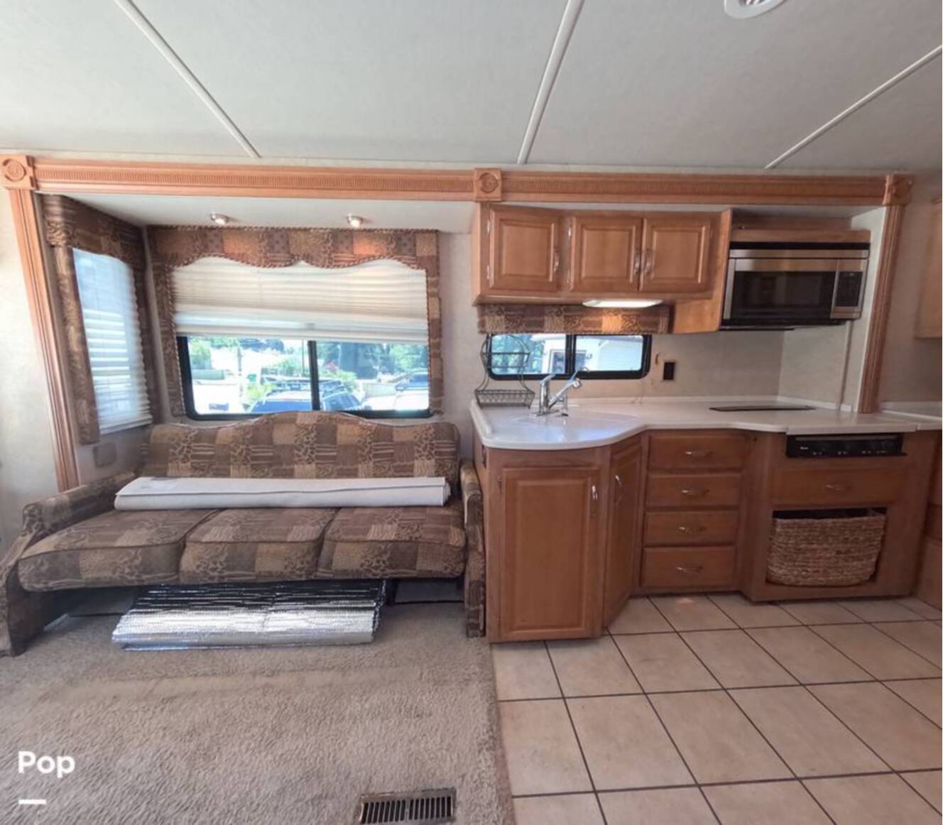 A photo of this 2006 Winnebago Tour 40KD