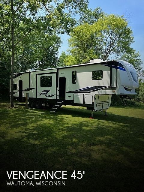 2023 Forest River Vengeance Rogue Armored 383G2 in wautoma WI