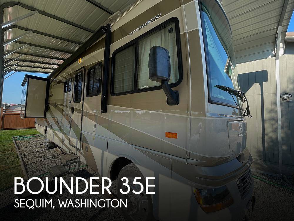 2009 Fleetwood Bounder 35E in sequim WA