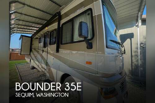 2009 Fleetwood Bounder 35E in sequim WA