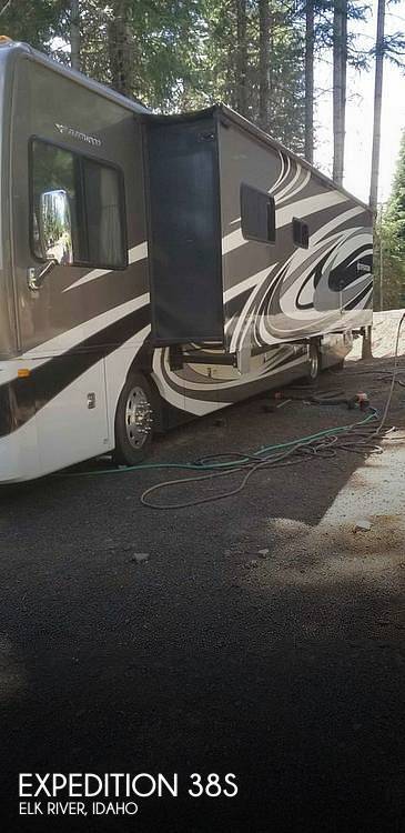 2013 Fleetwood Expedition 38S RV
