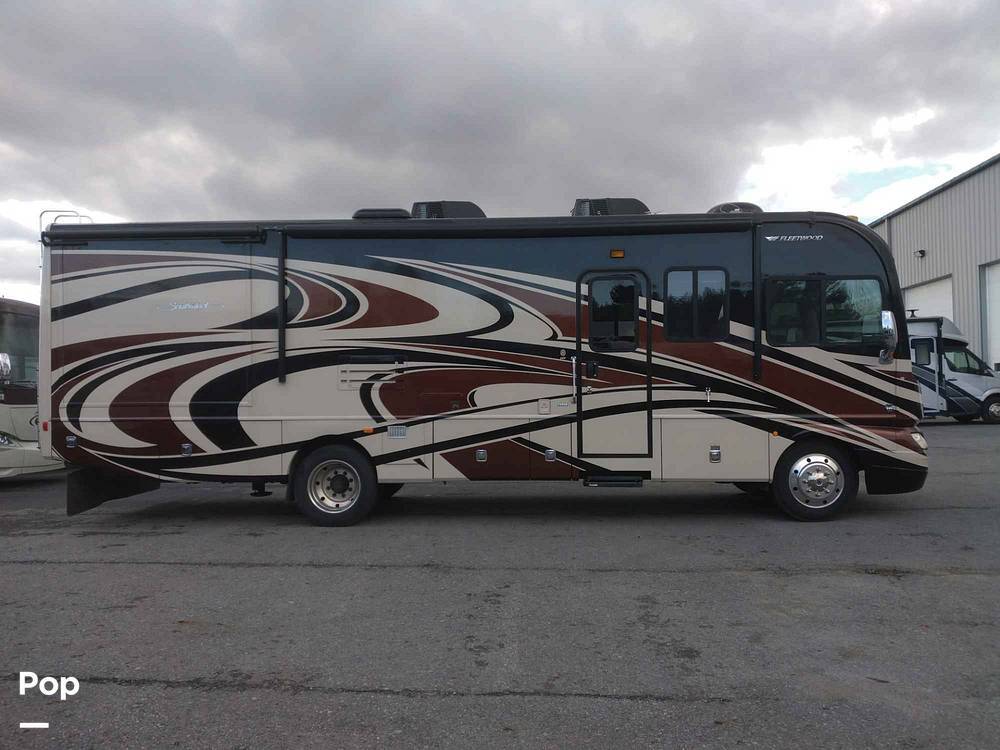 2011 Fleetwood Southwind 32VS in johnsonville NY