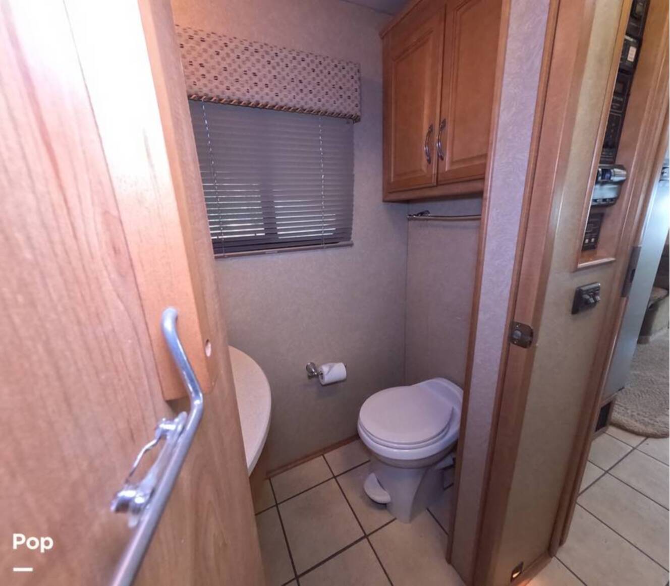 A photo of this 2006 Winnebago Tour 40KD