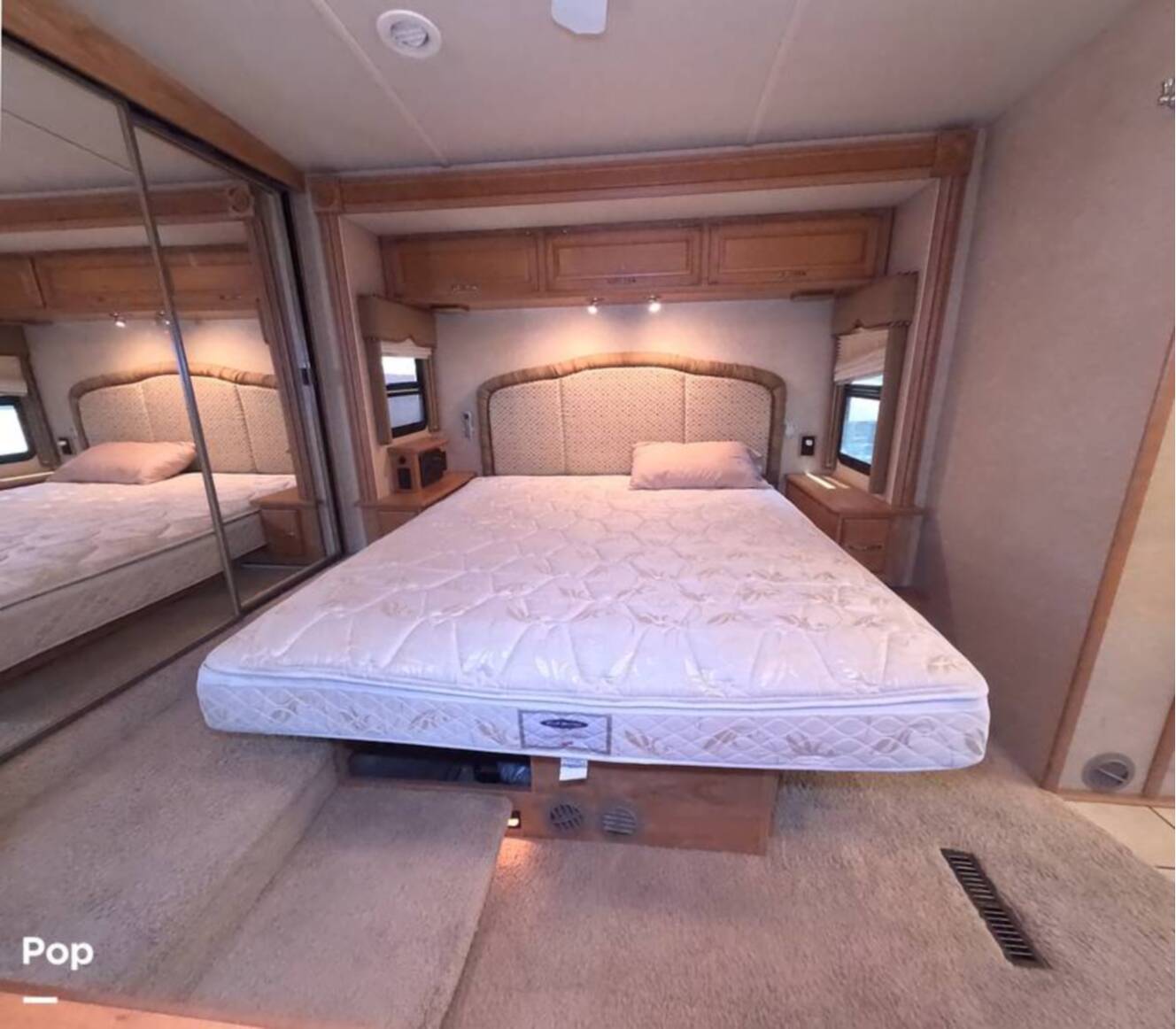 A photo of this 2006 Winnebago Tour 40KD