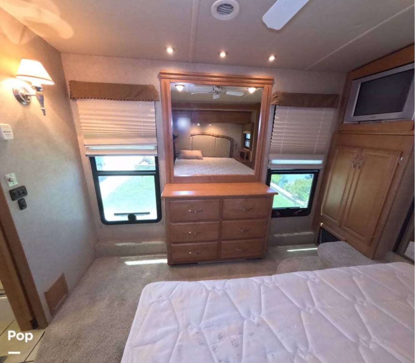A photo of this 2006 Winnebago Tour 40KD
