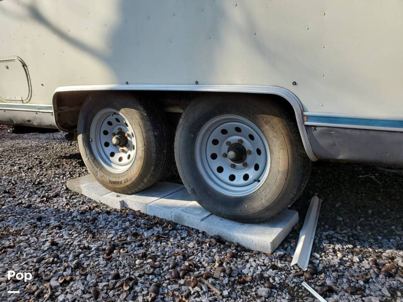A photo of this 1976 Airstream Airstream Argosy 26 Twin