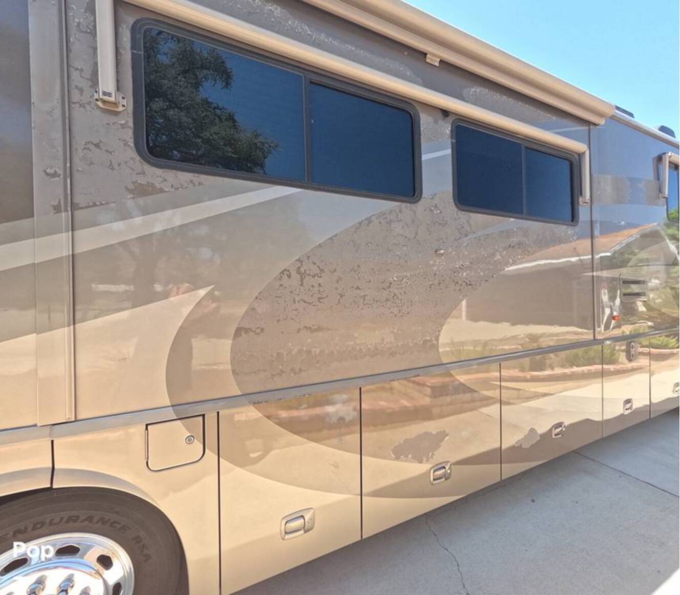 A photo of this 2006 Winnebago Tour 40KD