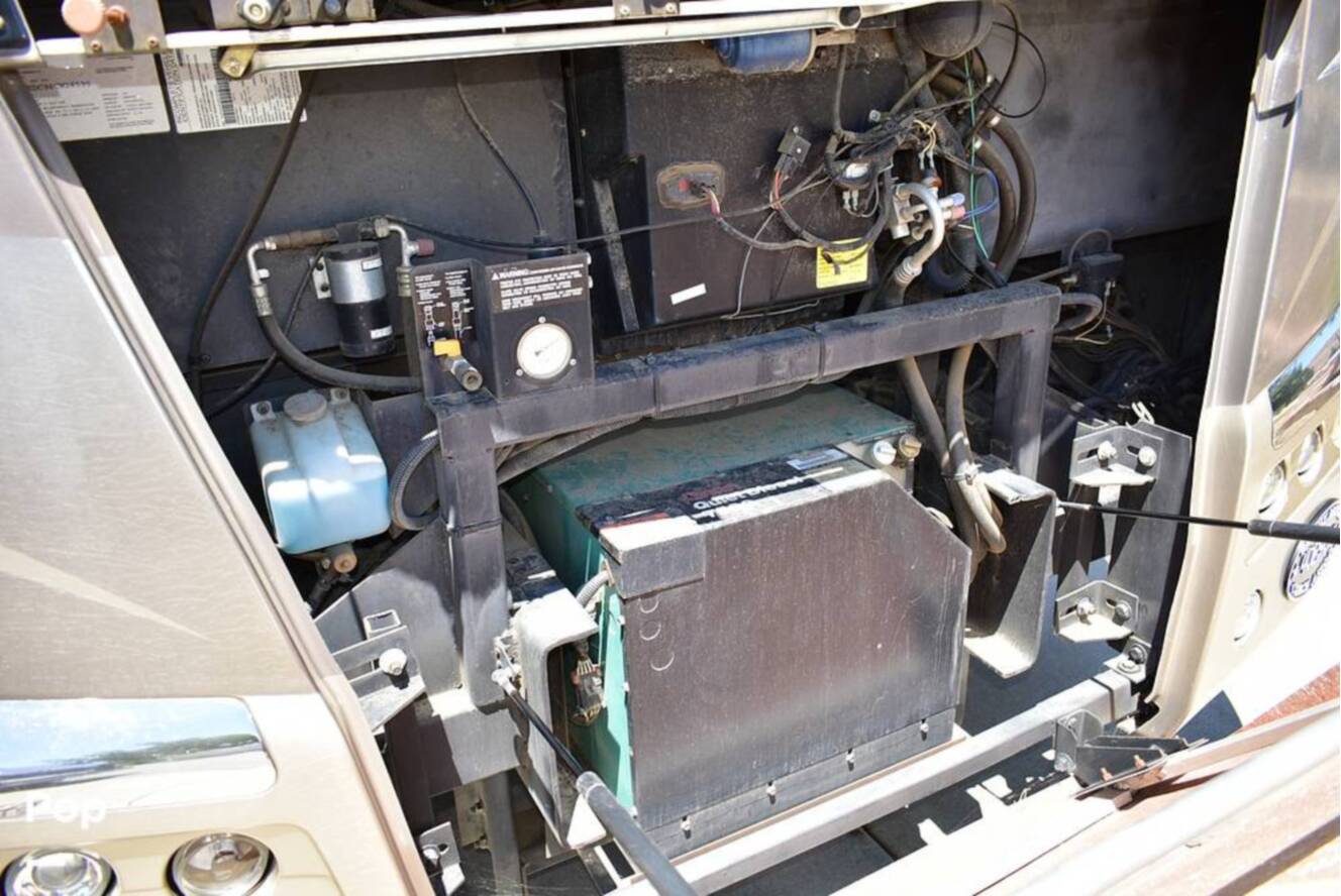 A photo of this 2006 Winnebago Tour 40KD
