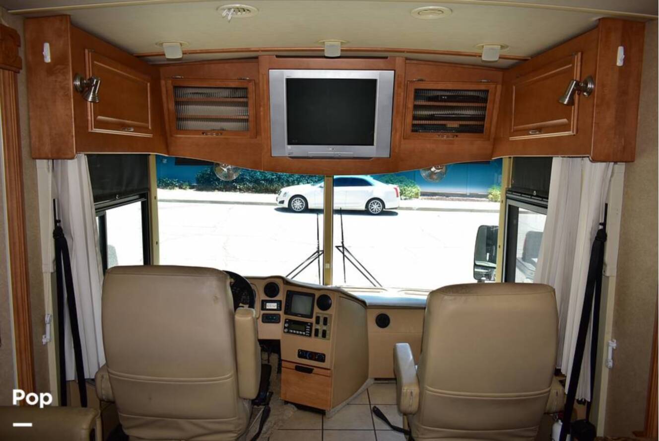 A photo of this 2006 Winnebago Tour 40KD
