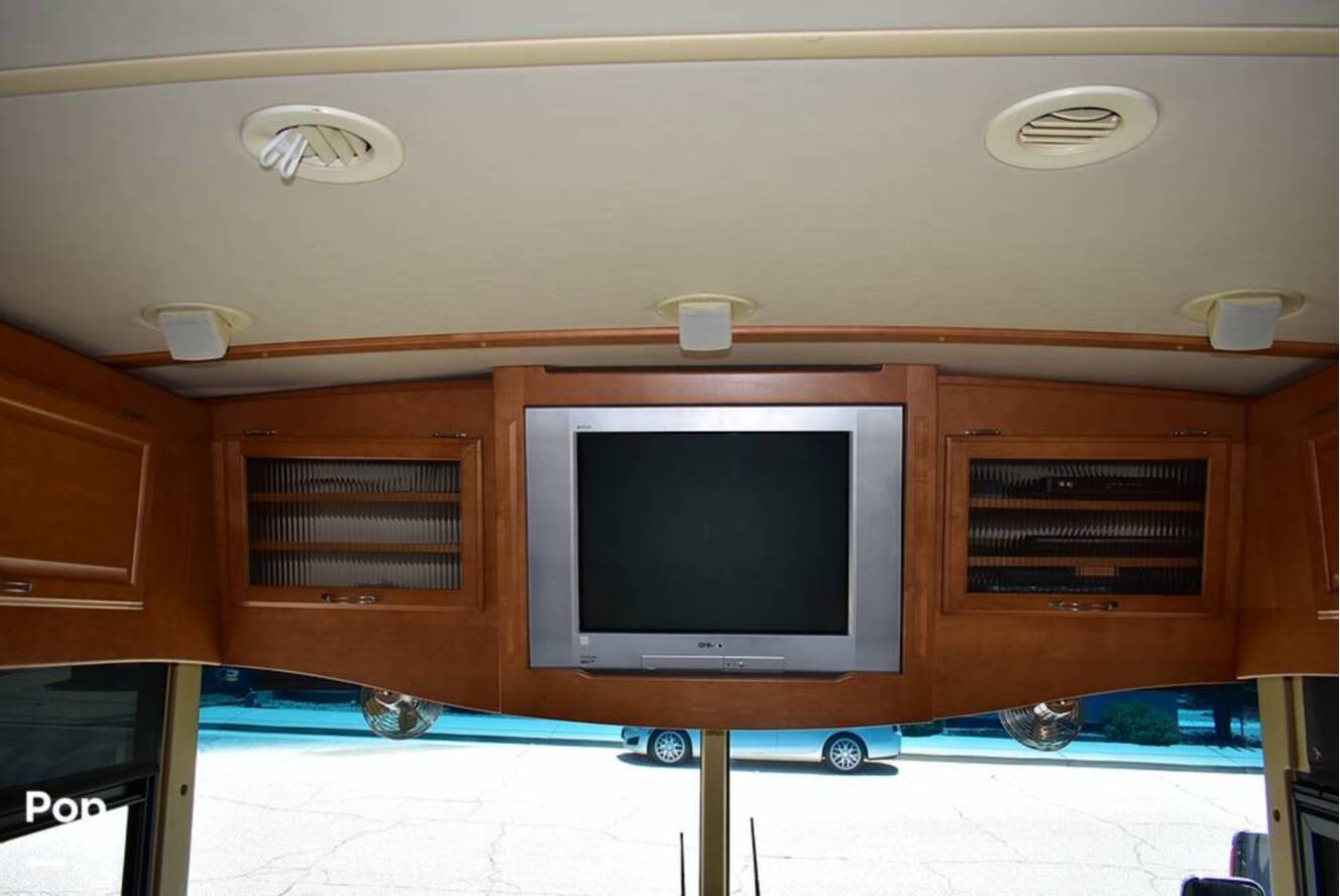A photo of this 2006 Winnebago Tour 40KD