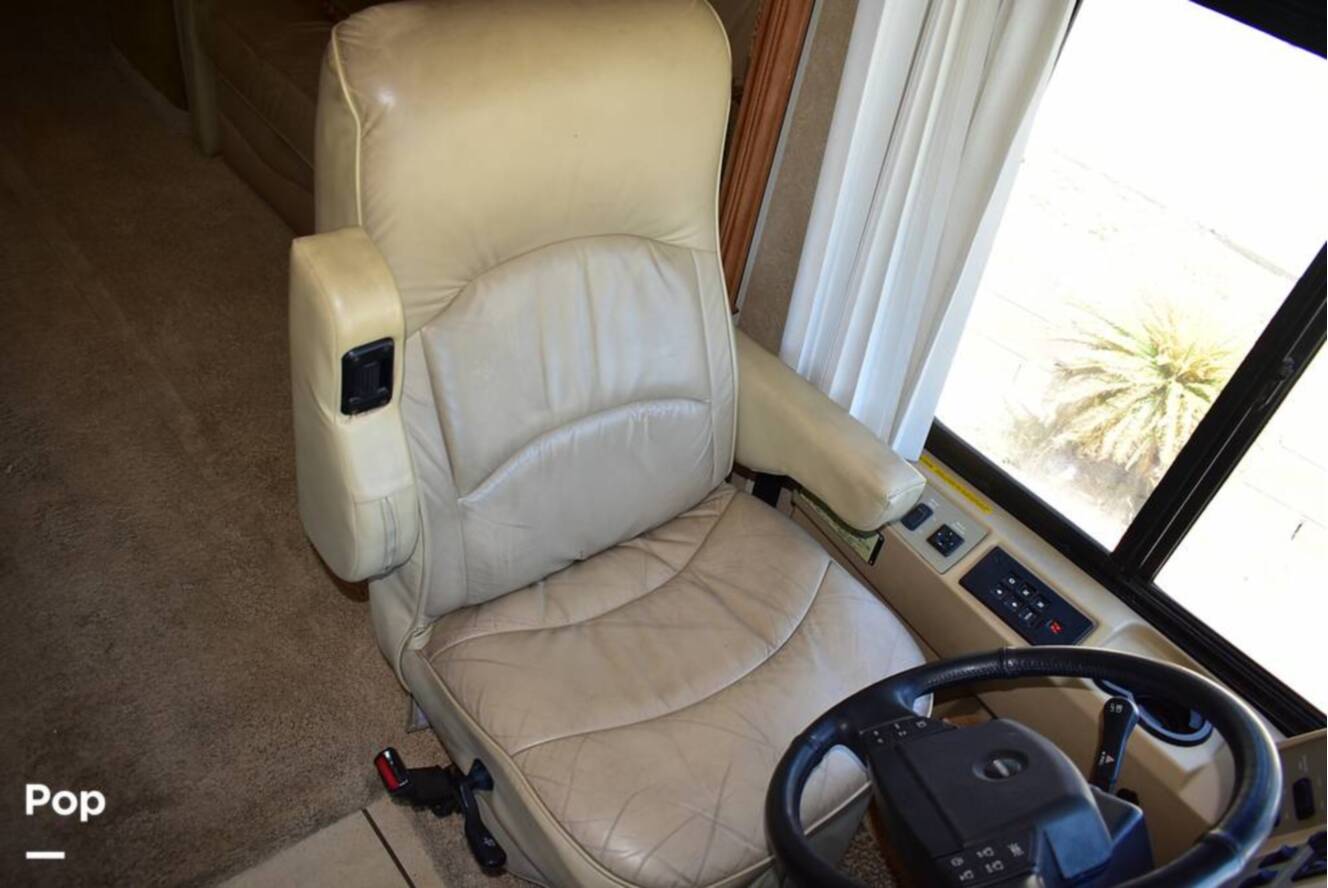 A photo of this 2006 Winnebago Tour 40KD
