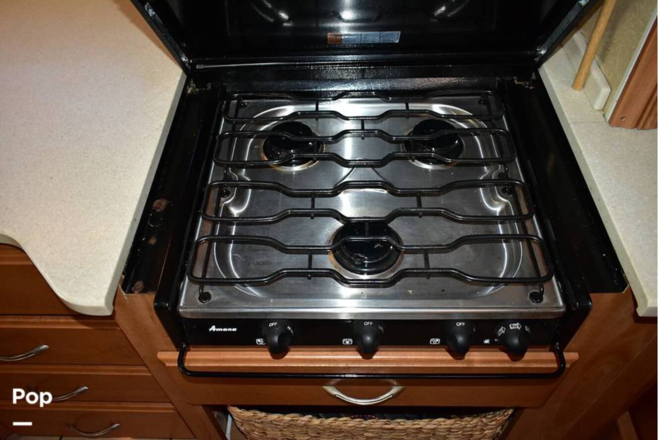 A photo of this 2006 Winnebago Tour 40KD