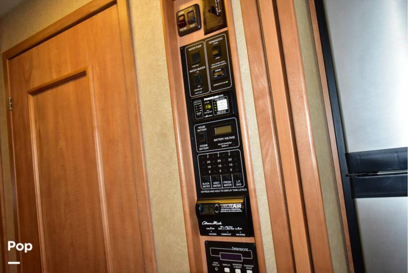 A photo of this 2006 Winnebago Tour 40KD