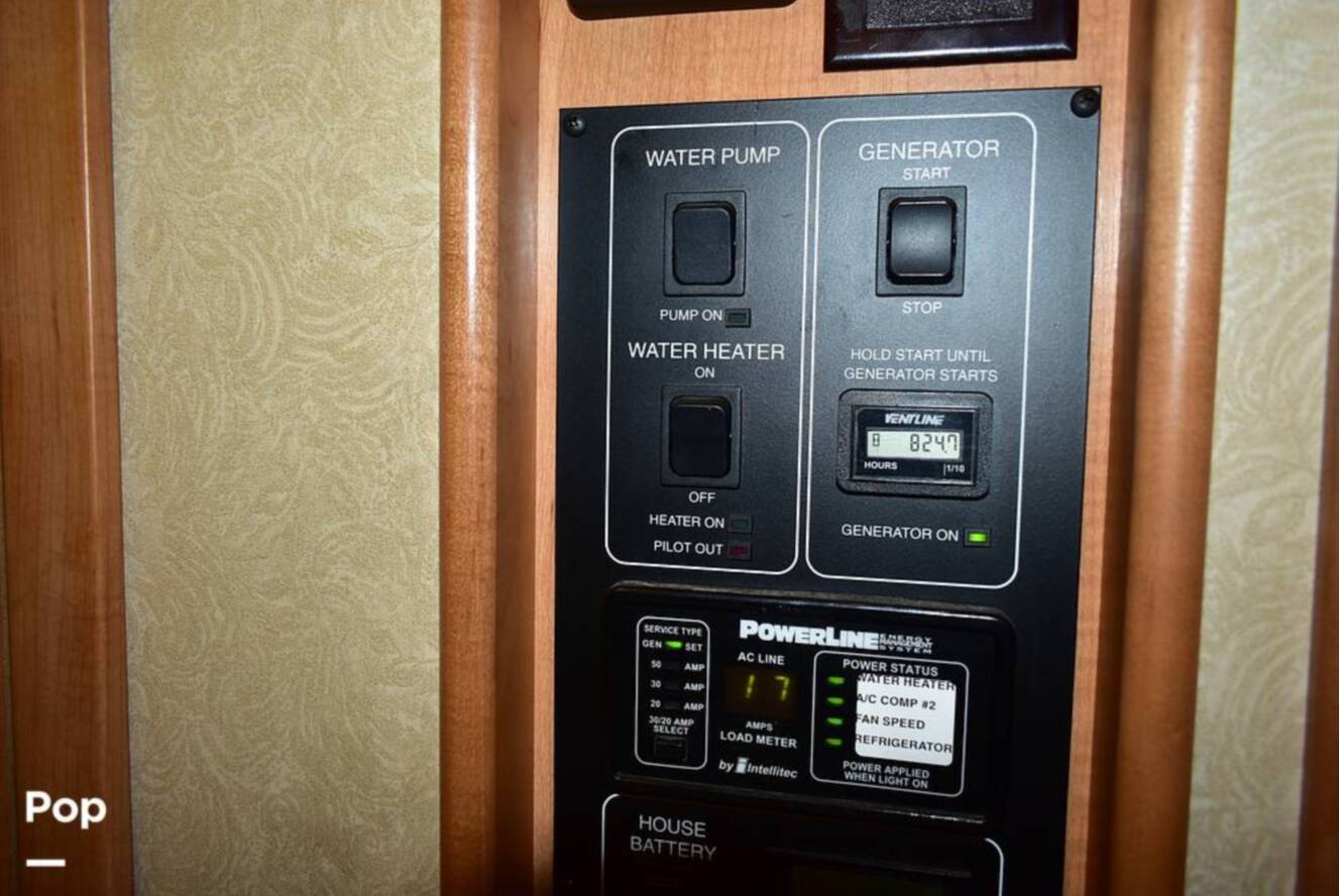 A photo of this 2006 Winnebago Tour 40KD