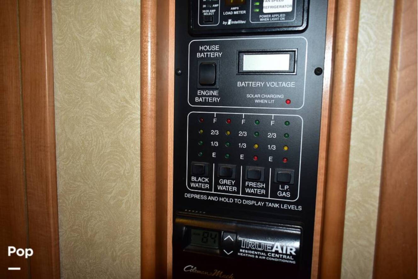 A photo of this 2006 Winnebago Tour 40KD