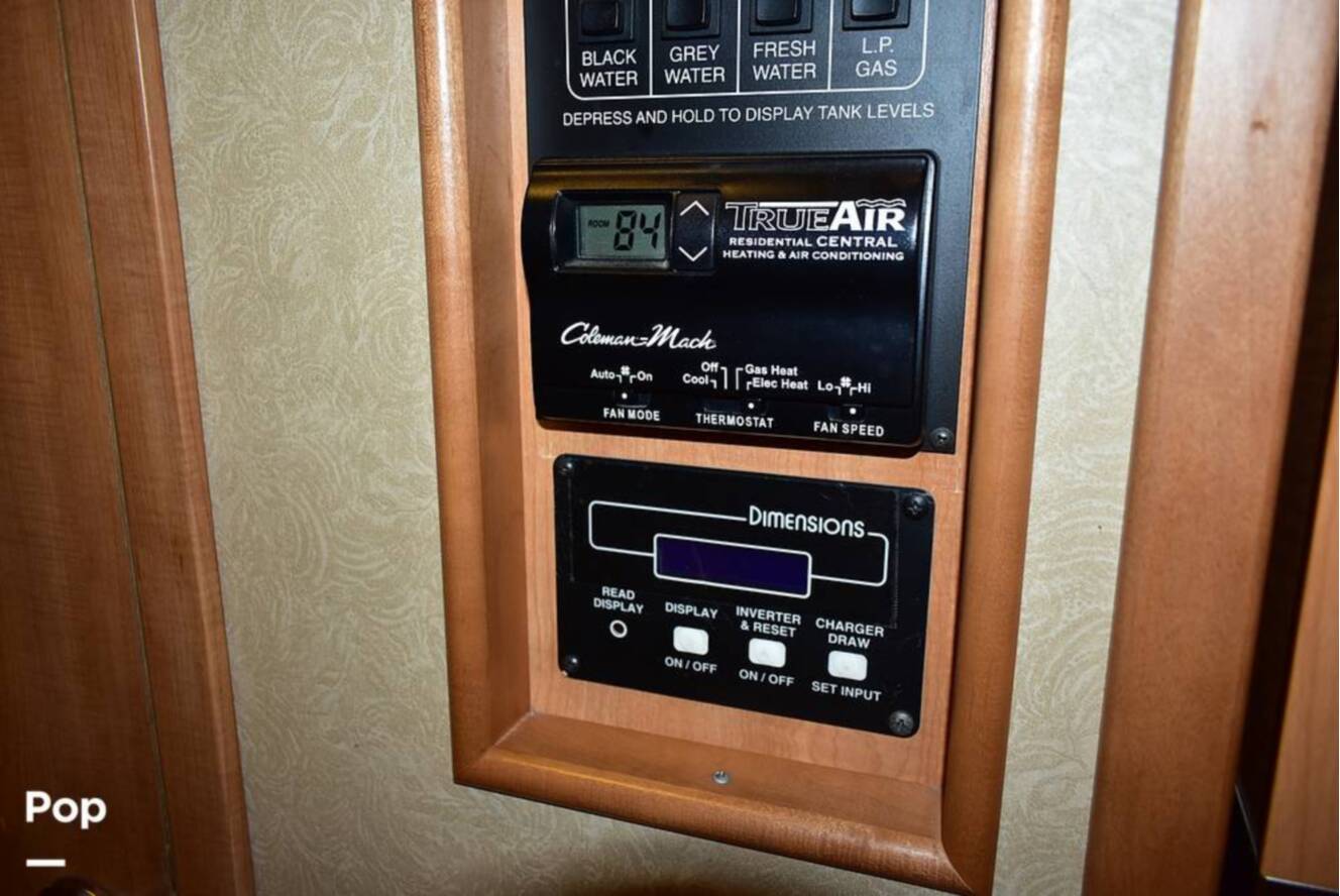 A photo of this 2006 Winnebago Tour 40KD