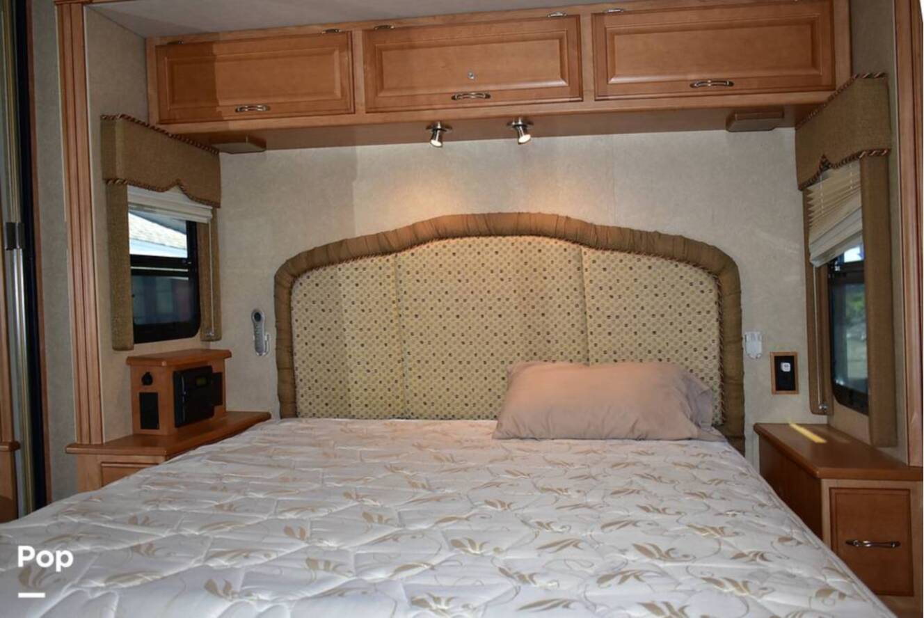 A photo of this 2006 Winnebago Tour 40KD