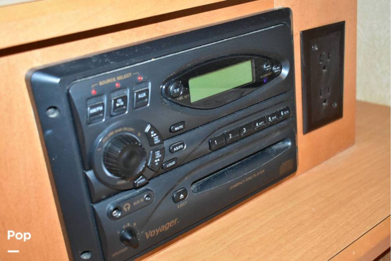 A photo of this 2006 Winnebago Tour 40KD