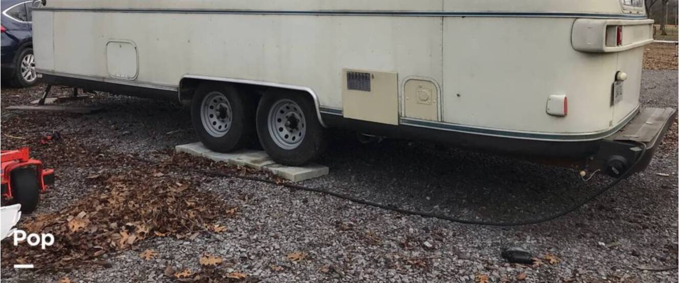 A photo of this 1976 Airstream Airstream Argosy 26 Twin