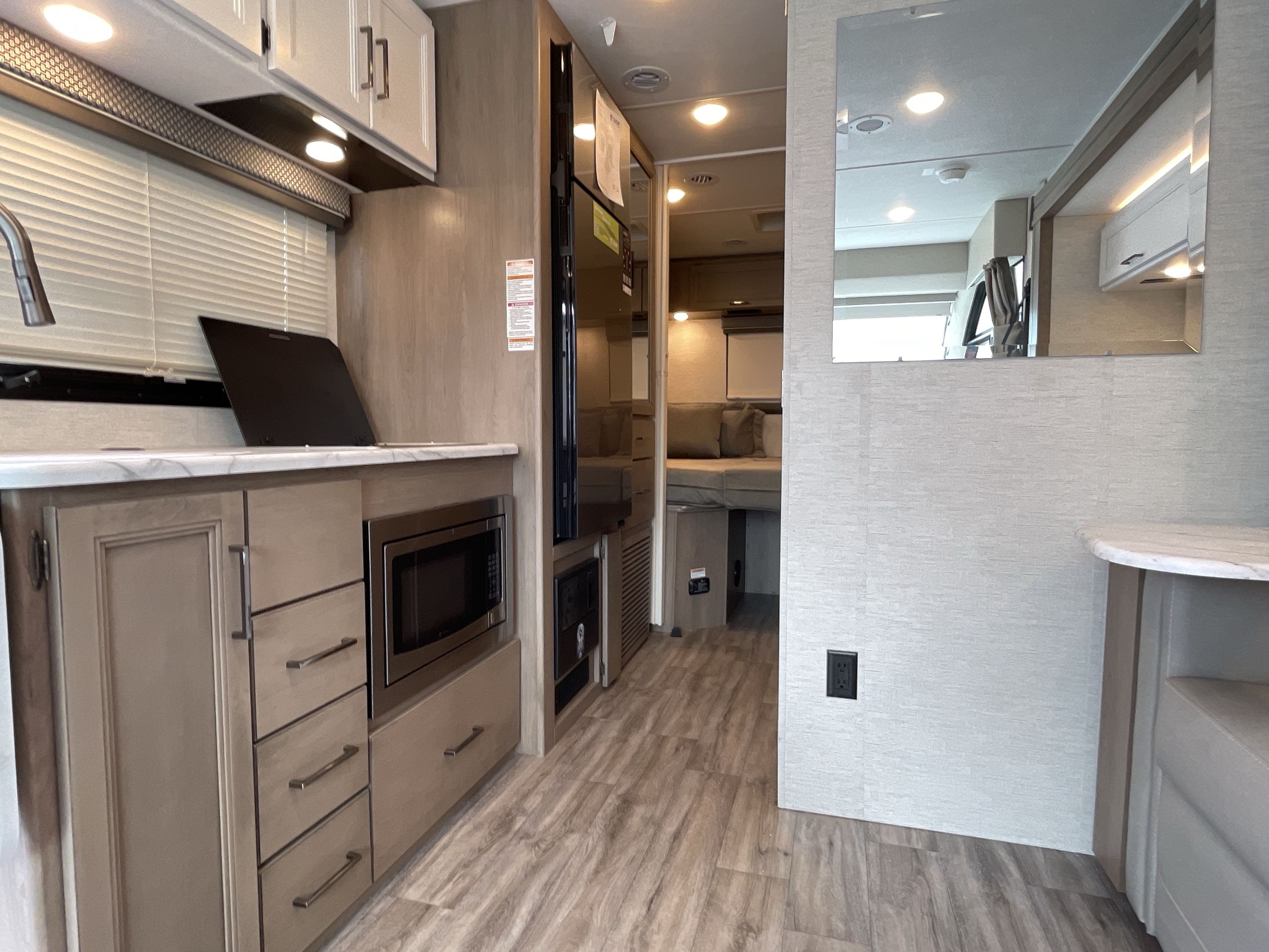 2026 Thor FREEDOM TRAVELER A24 in golden CO