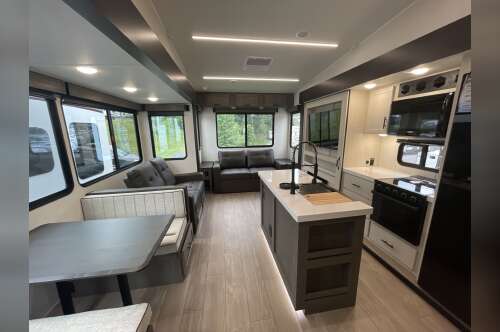 2026 Forest River ARCTIC WOLF 3650 SUITE in piqua OH