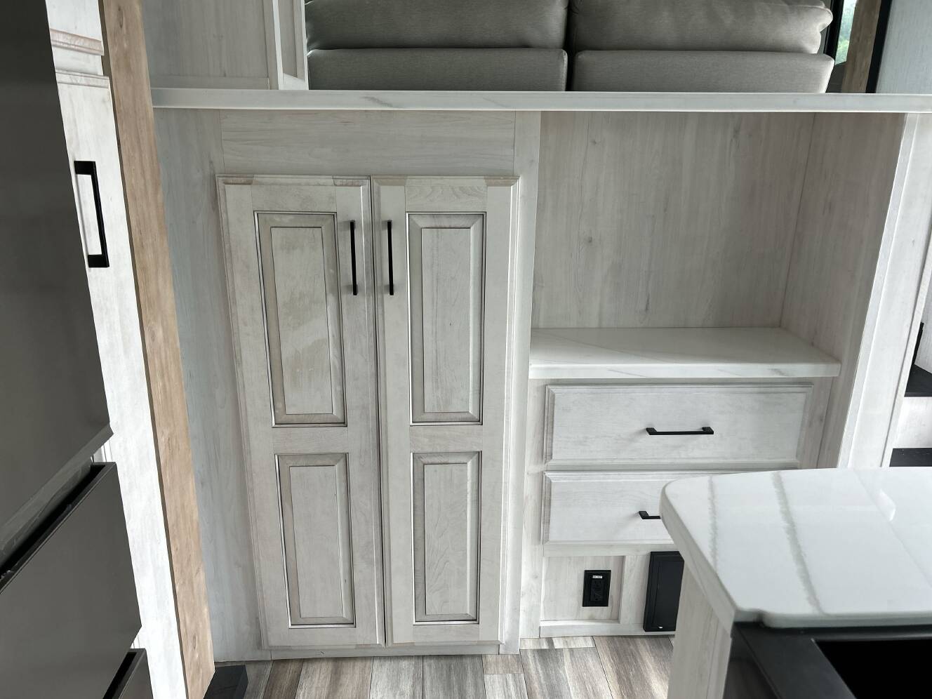 A photo of this 2024 Heartland BIGHORN TRAVELER 38FL
