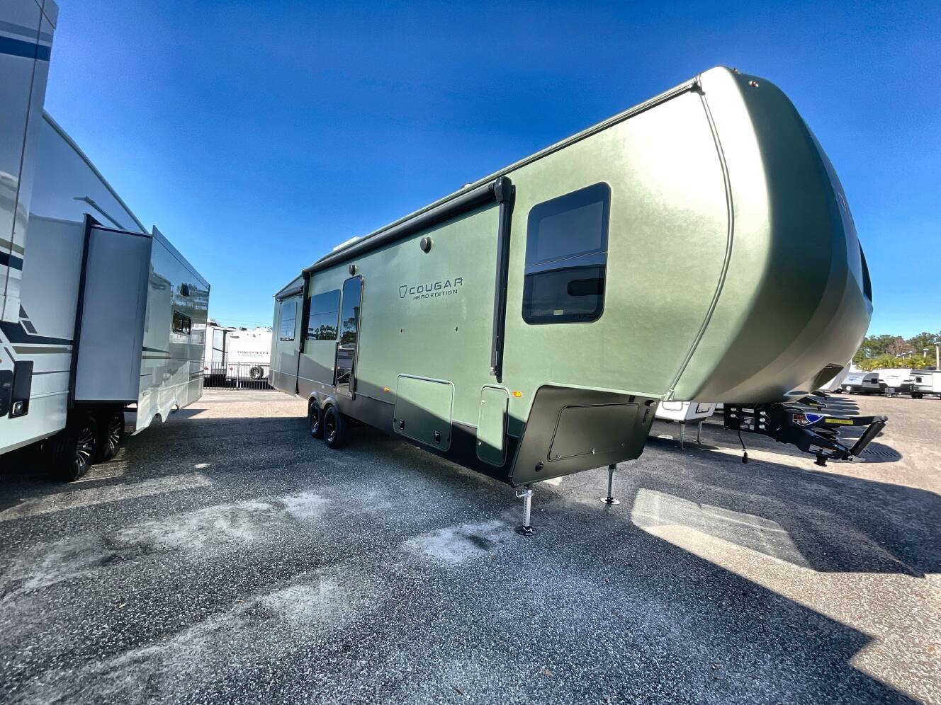 A photo of this 2026 Keystone COUGAR HERO EDITION 320RDS