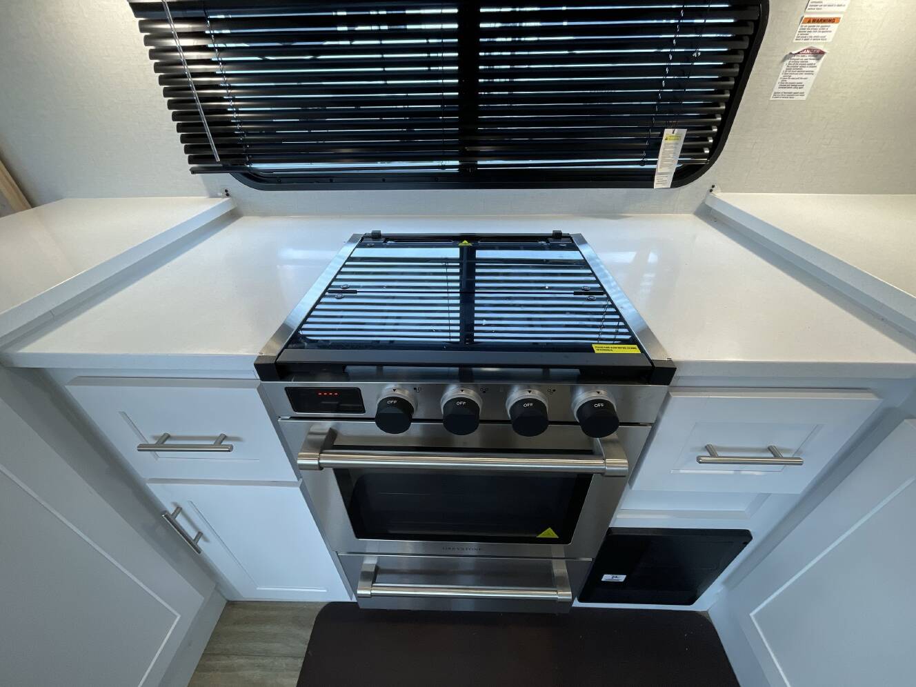 A photo of this 2023 Alliance AVENUE 33RKS
