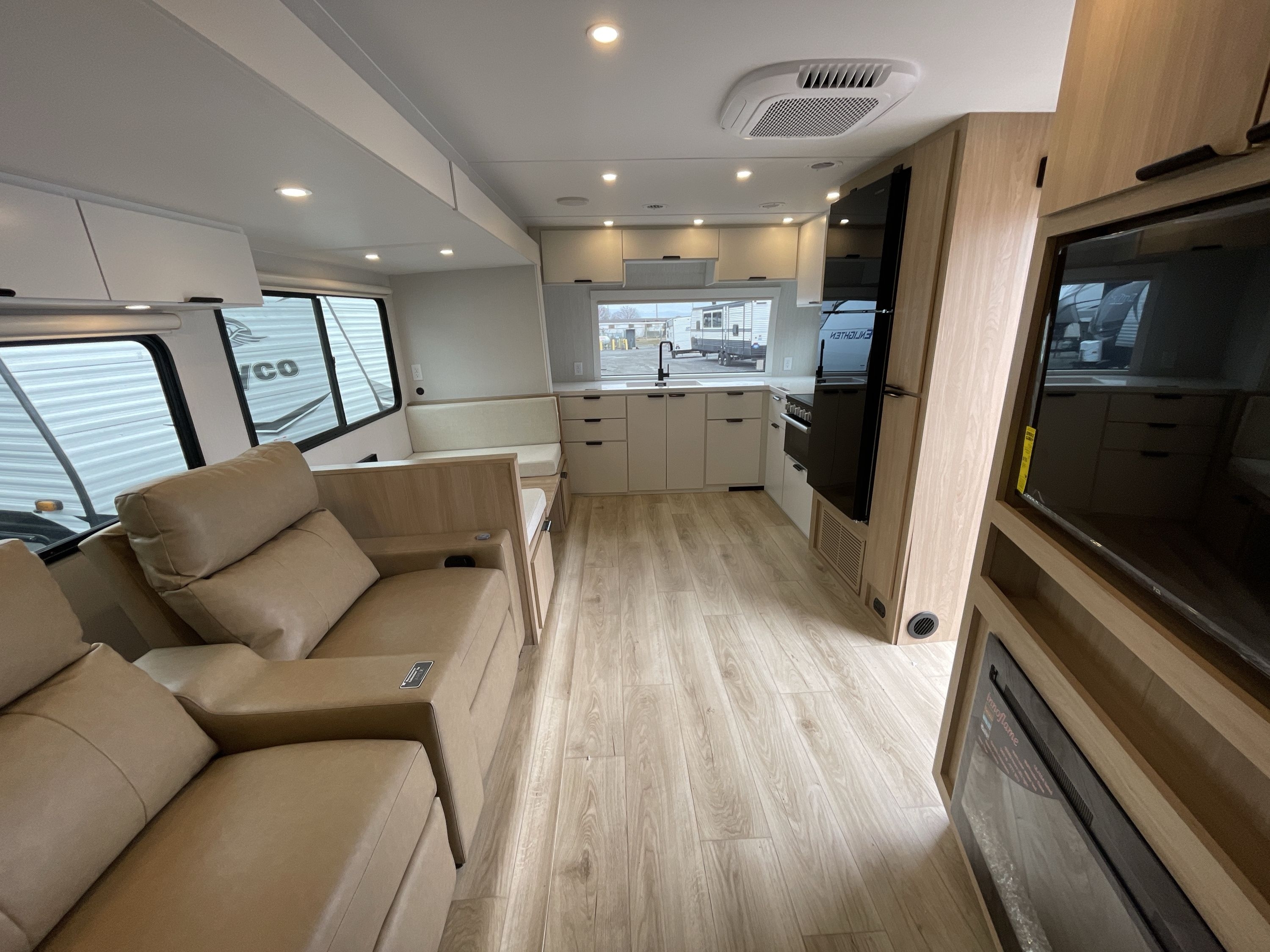 2026 Winnebago THRIVE 26FKD in lakewood NJ