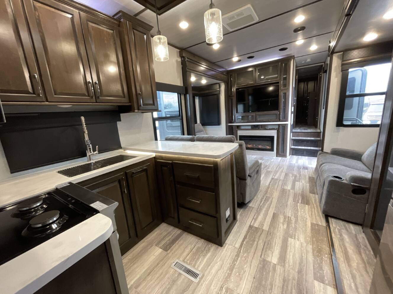 A photo of this 2022 Dutchmen VOLTAGE 4225
