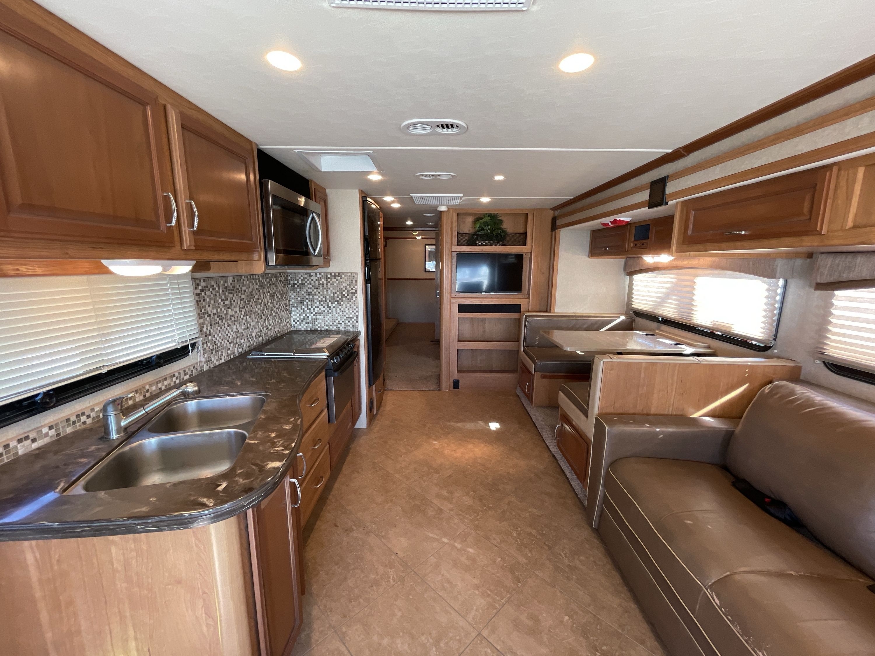 2015 Fleetwood BOUNDER CLASSIC 34B in wheat ridge CO