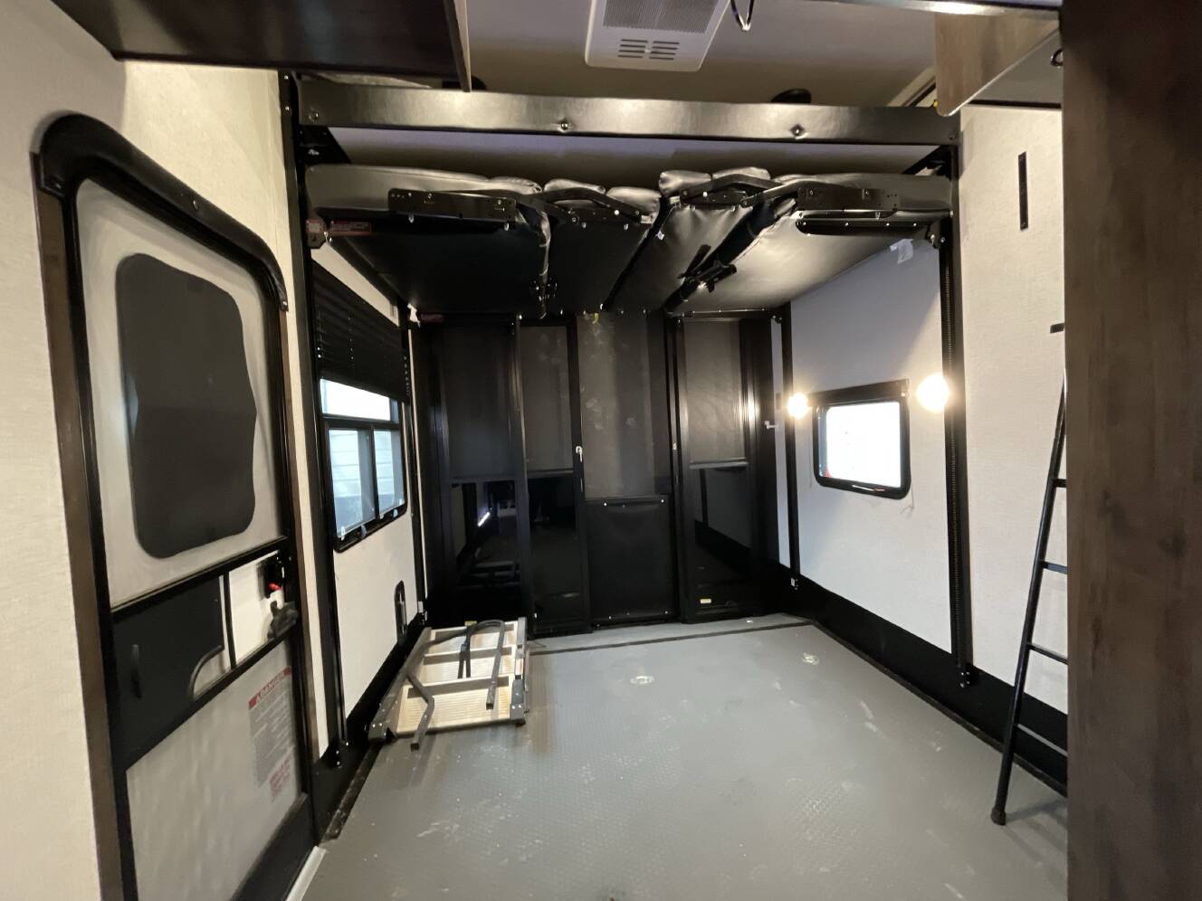 A photo of this 2022 Dutchmen VOLTAGE 4225