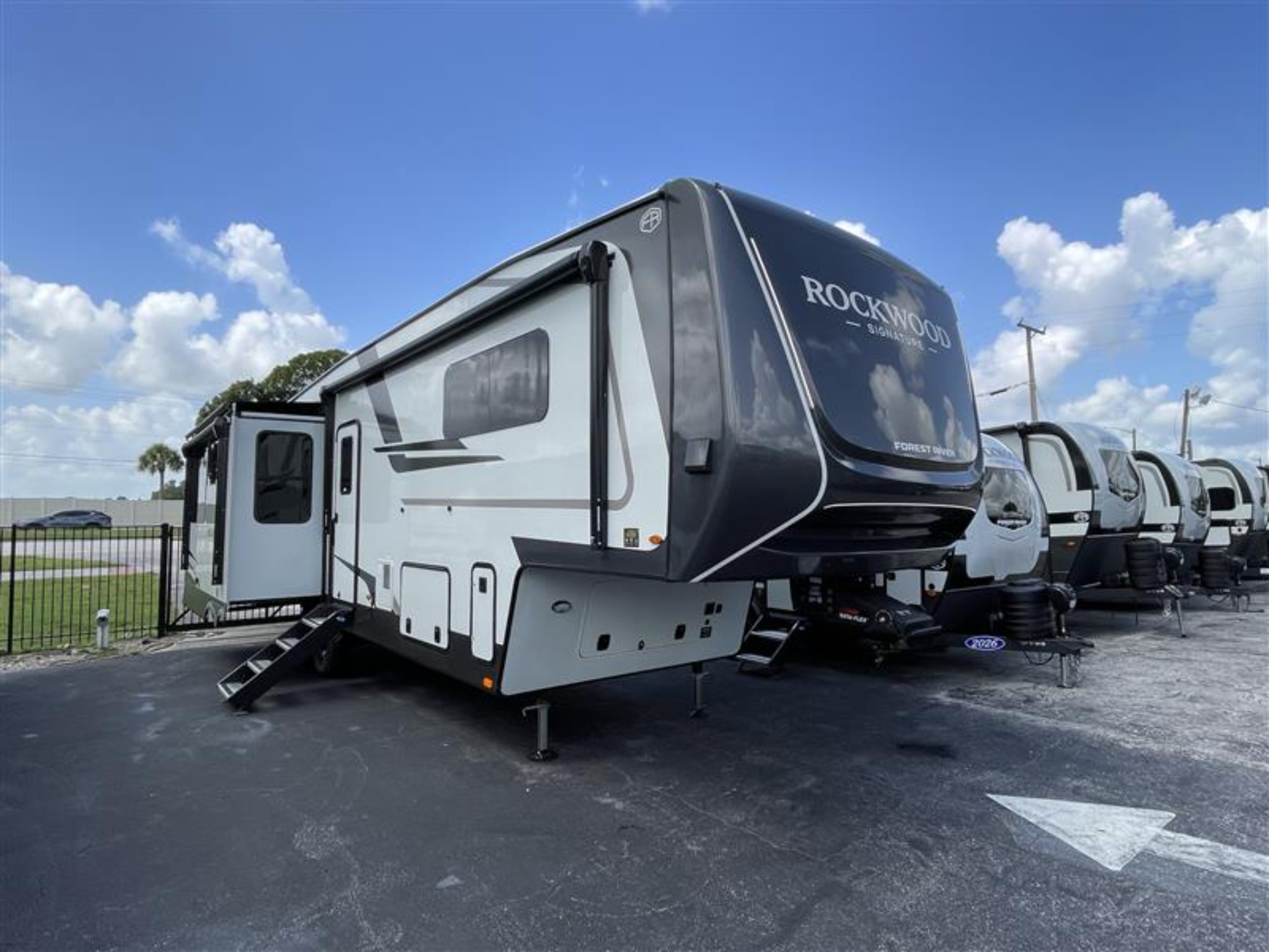 2027 Forest River ROCKWOOD SIGNATURE 361RLS in cocoa FL