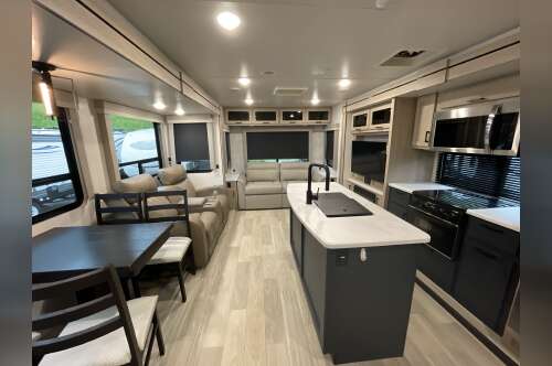 2024 Winnebago VOYAGE 3235RL in fairmont WV