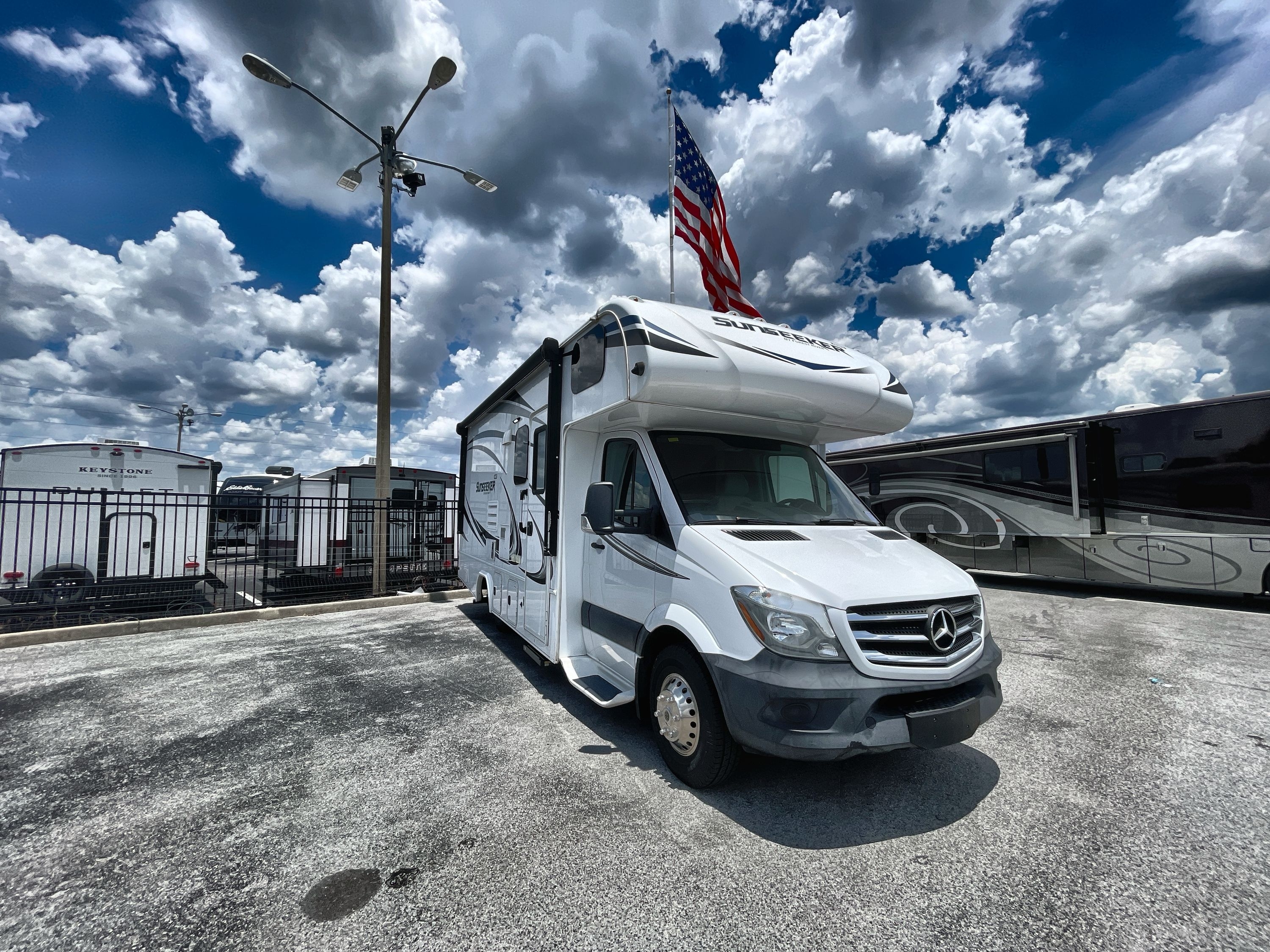 2019 Forest River SUNSEEKER MBS 2400W in summerfield FL
