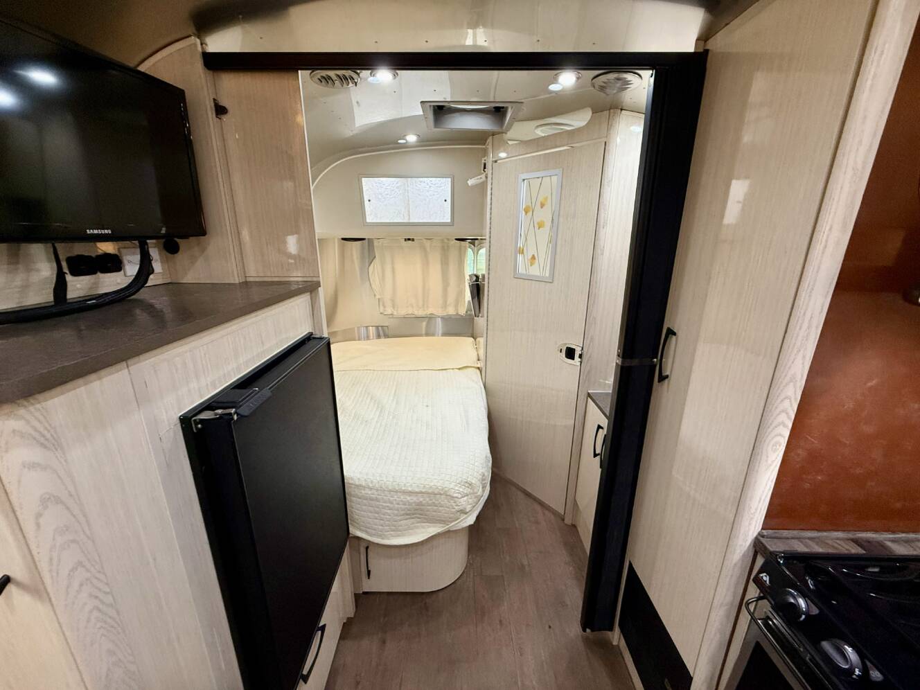 A photo of this 2017 Airstream INTERNATIONAL SERENITY 19CB