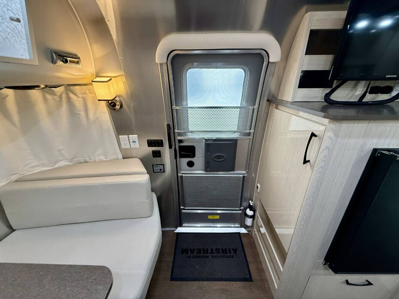 A photo of this 2017 Airstream INTERNATIONAL SERENITY 19CB