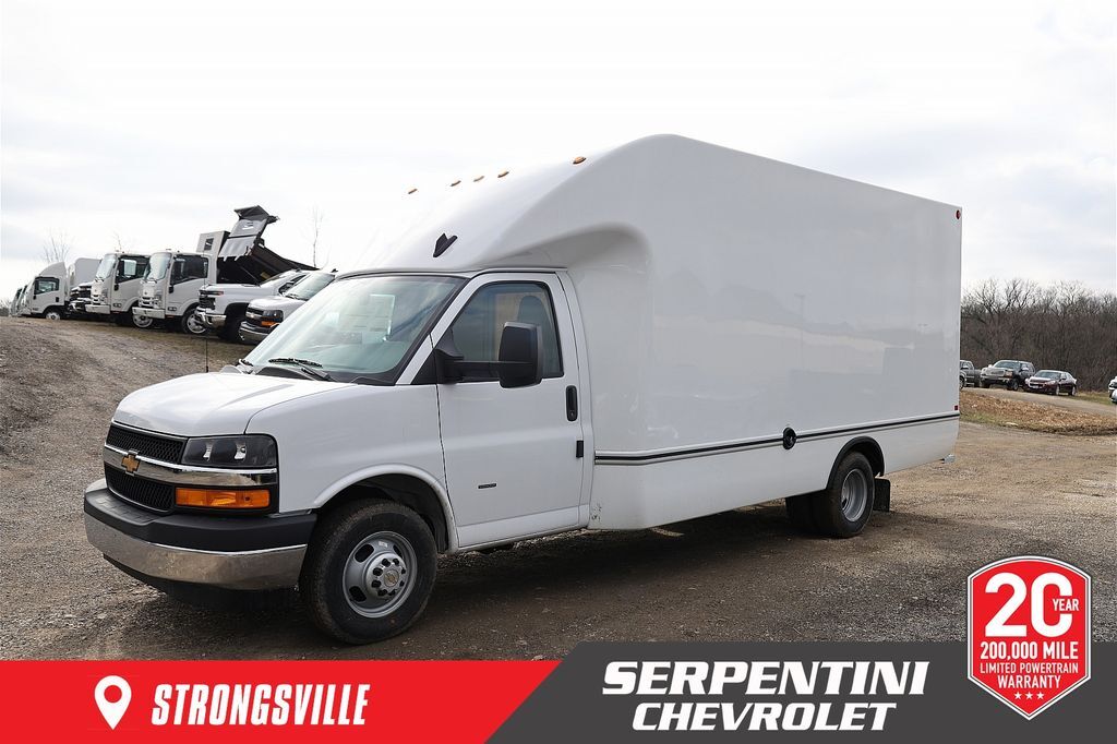 2026 CHEVROLET Express 3500 in Strongsville, OH