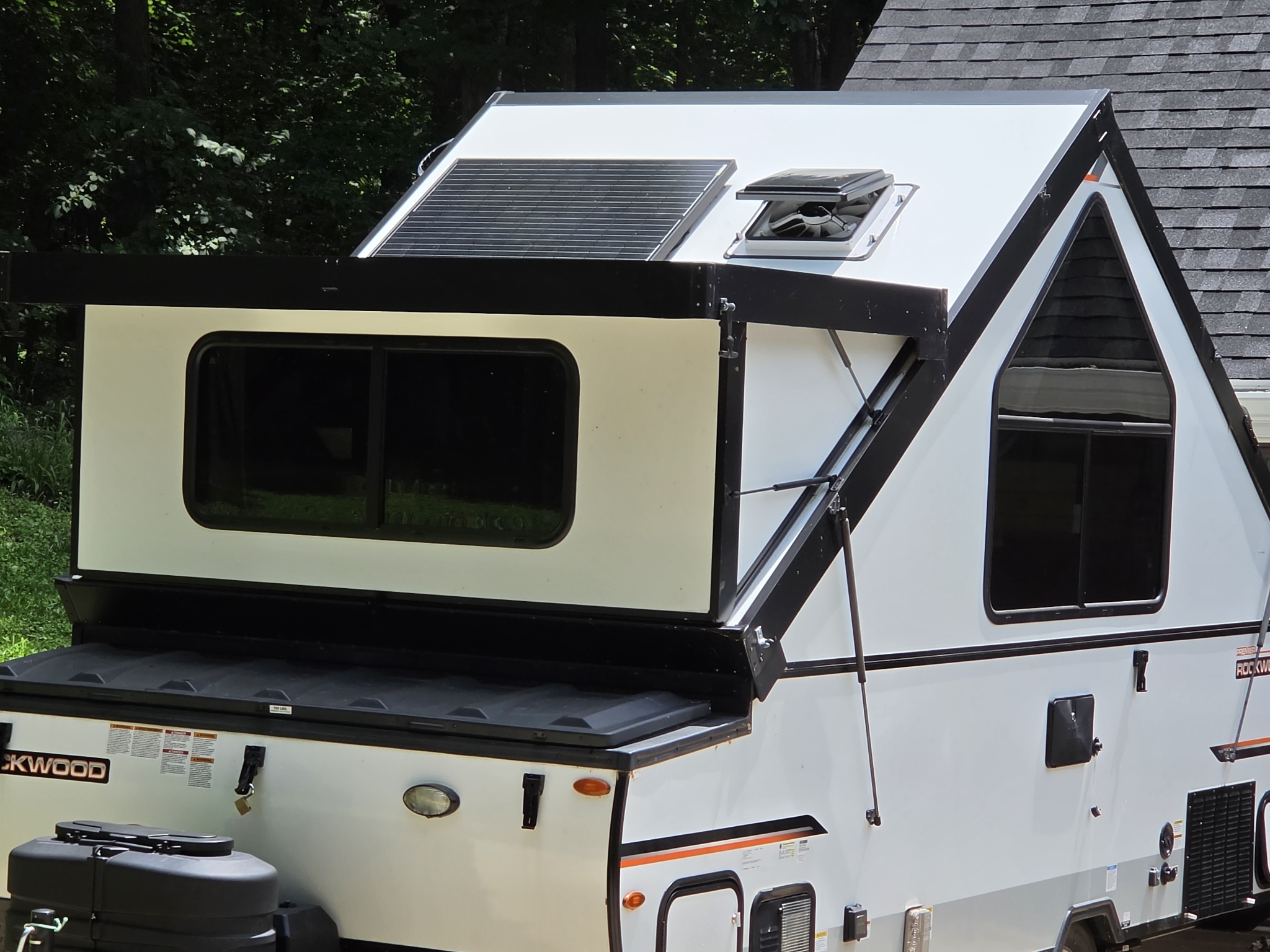 2023 Forest River ROCKWOOD HARD SIDE A213HW RV