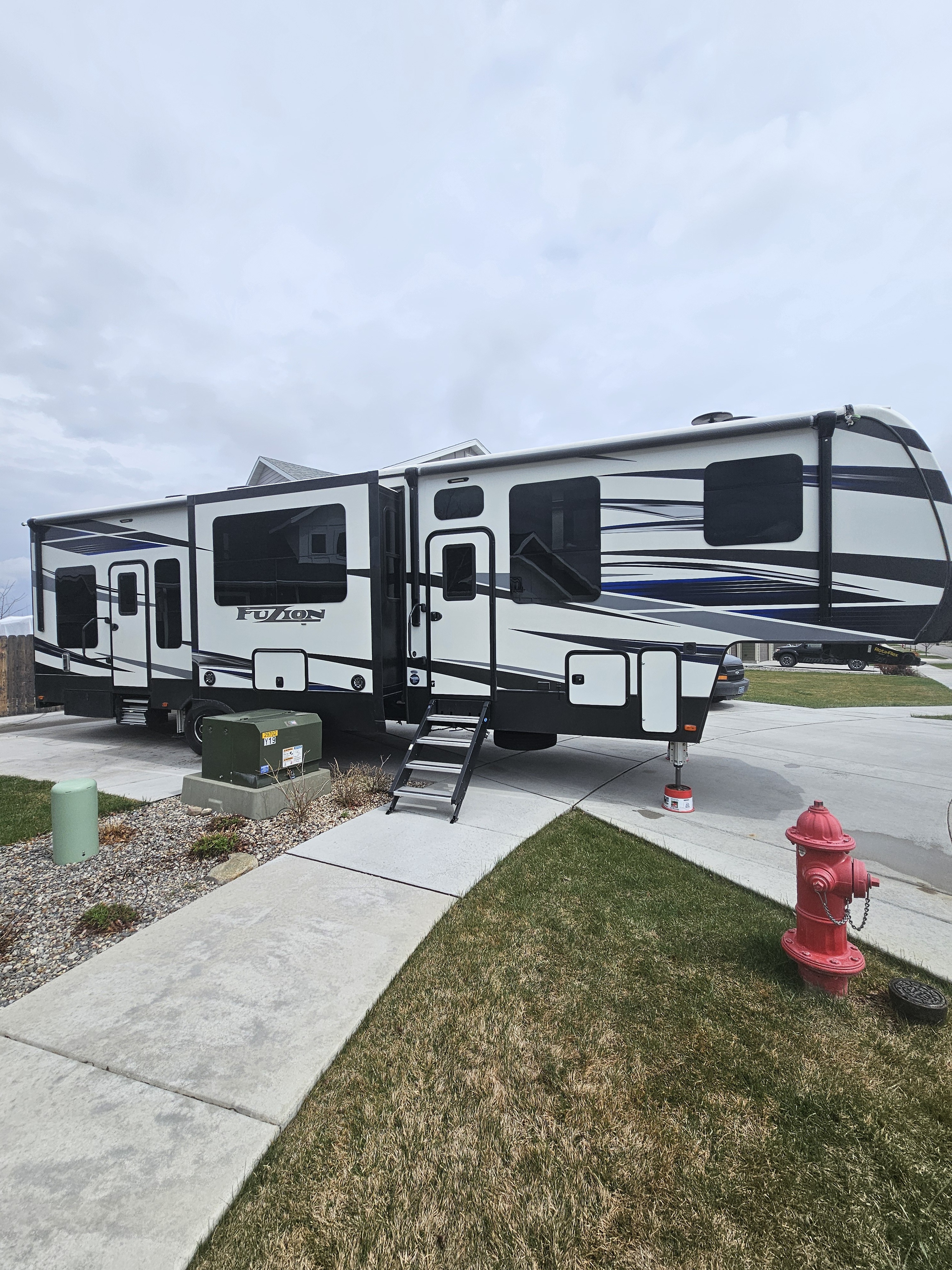 2019 Keystone FUZION 357 RV