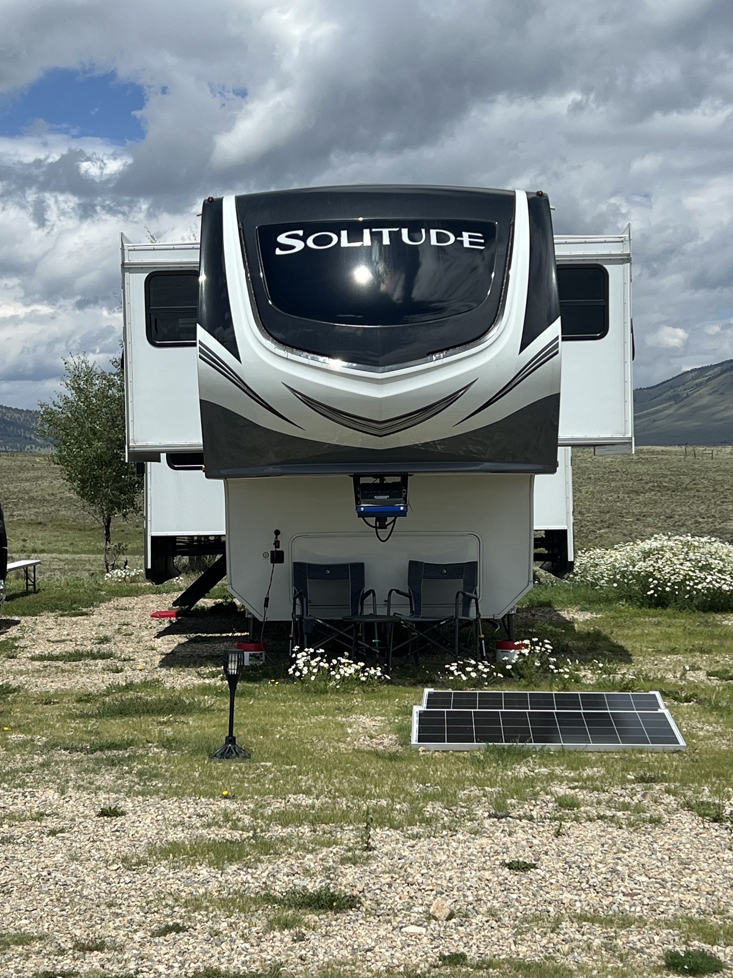 2022 Grand Design SOLITUDE 346FLS R in pottsboro TX