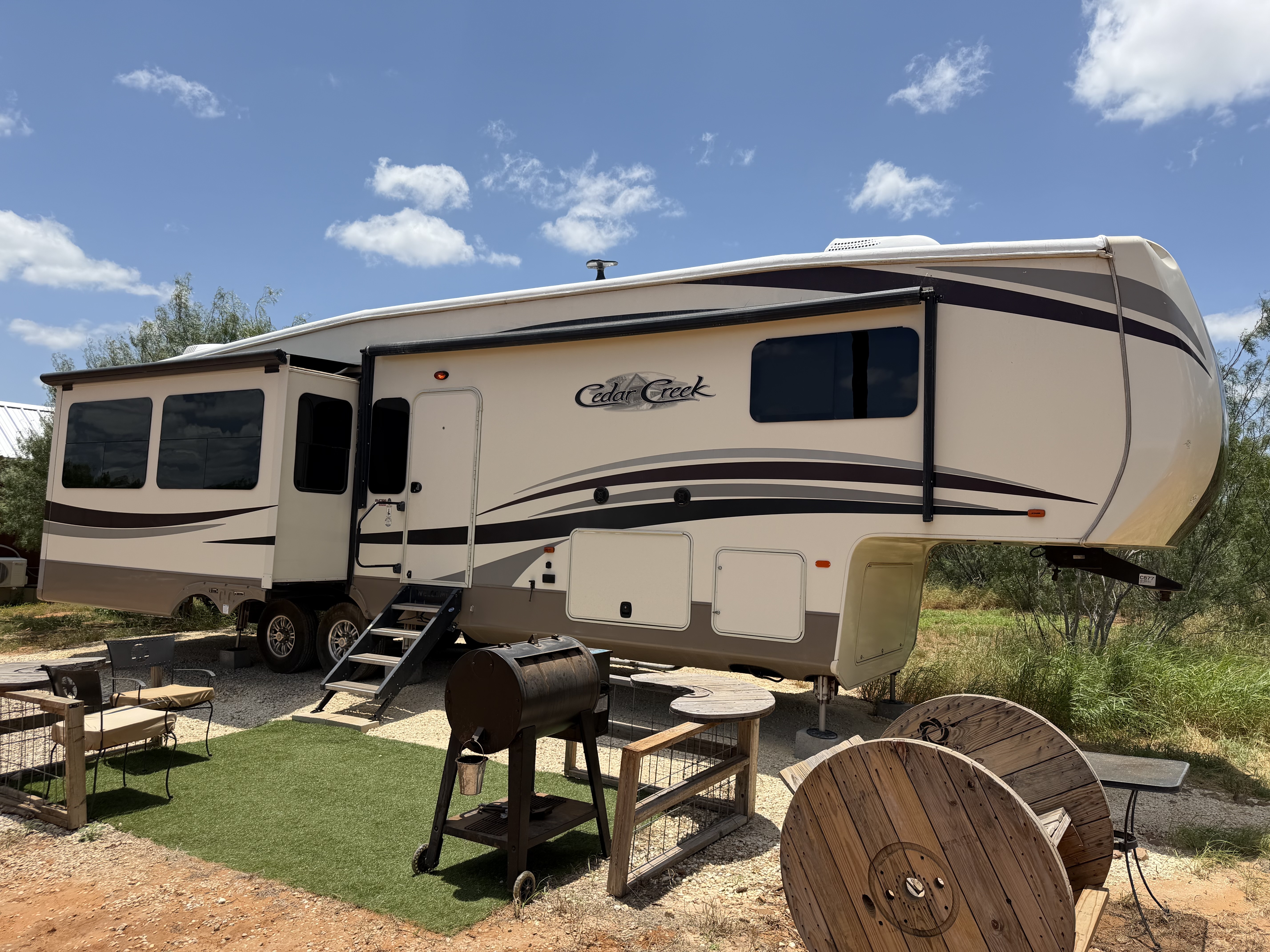 2018 Forest River CEDAR CREEK HATHAWAY 36CK2 RV