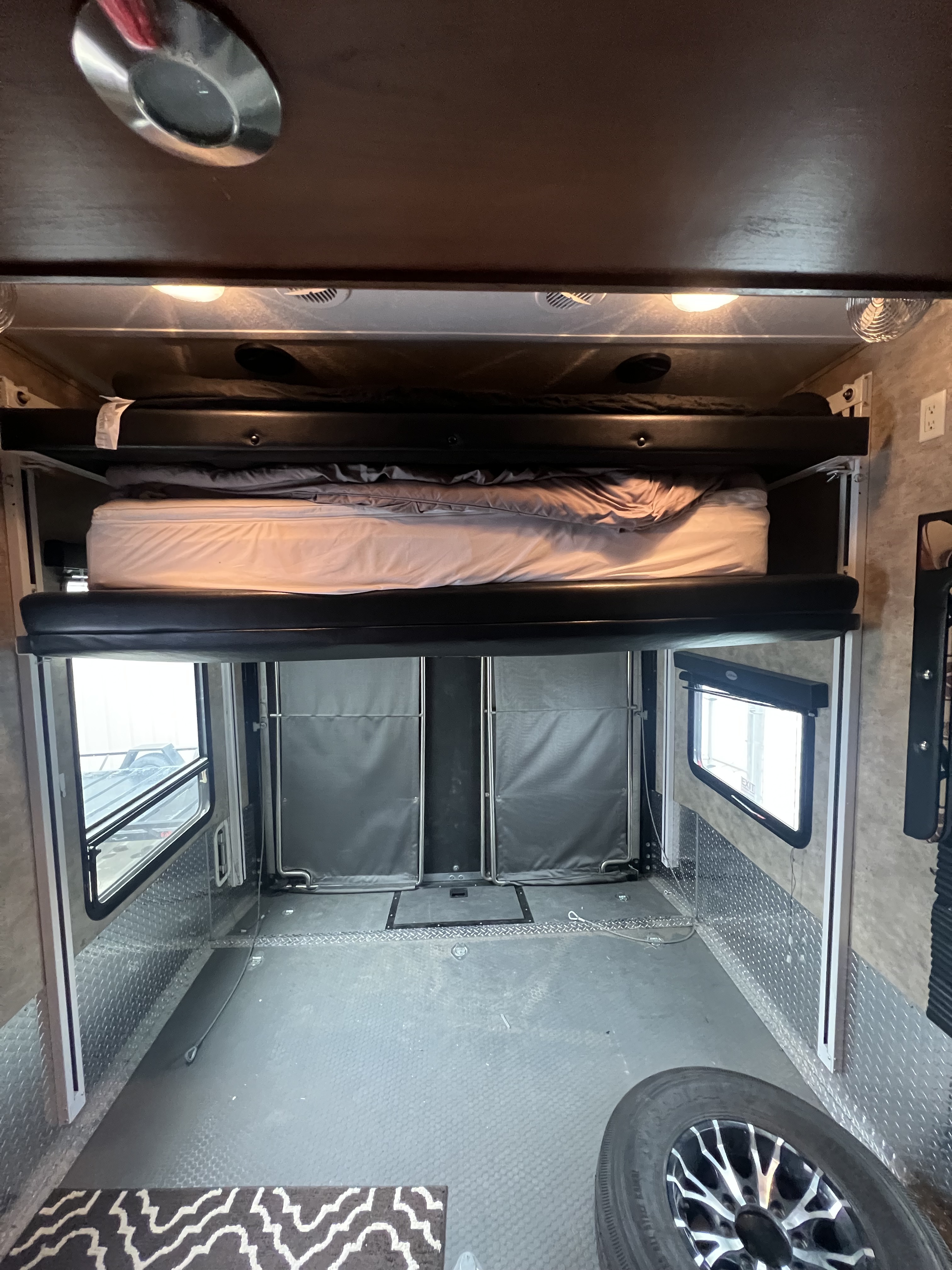 2011 Keystone FUZION 302 in battle mountain NV